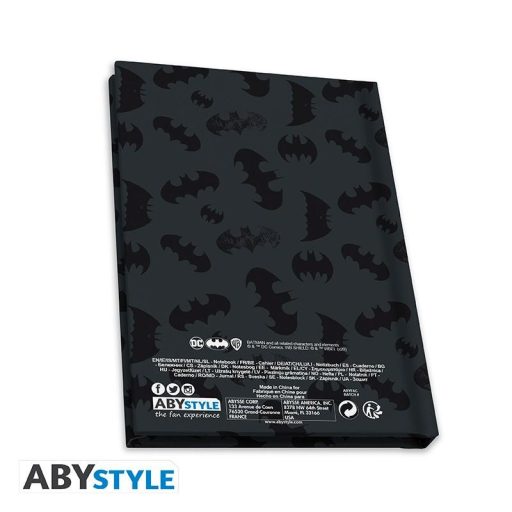 DC COMICS Batman ajándékcsomag: XXL pohár, kitűző, A6 zsebnaptár