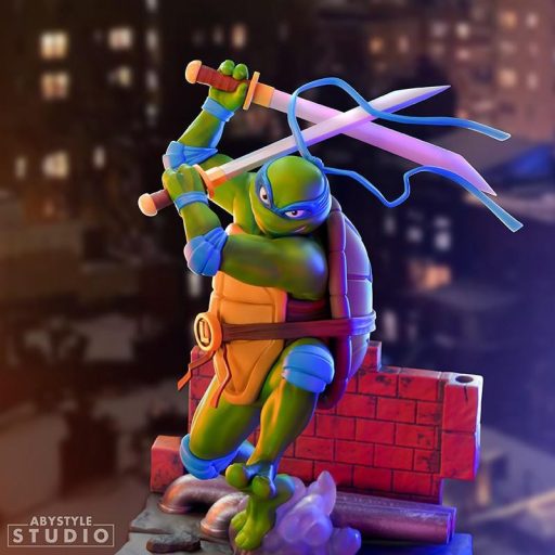 TMNT Figura - Leonardo 1:10 (magasság: 21 cm)