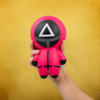 Squid Game Gniotek Őr (20 cm)
