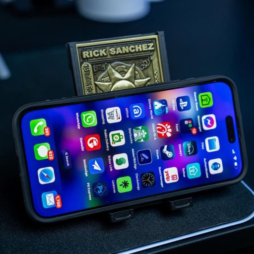 Rick & Morty - Digiplate Kezdőcsomag: telefonállvány és fém lapkák készlet (3 db)